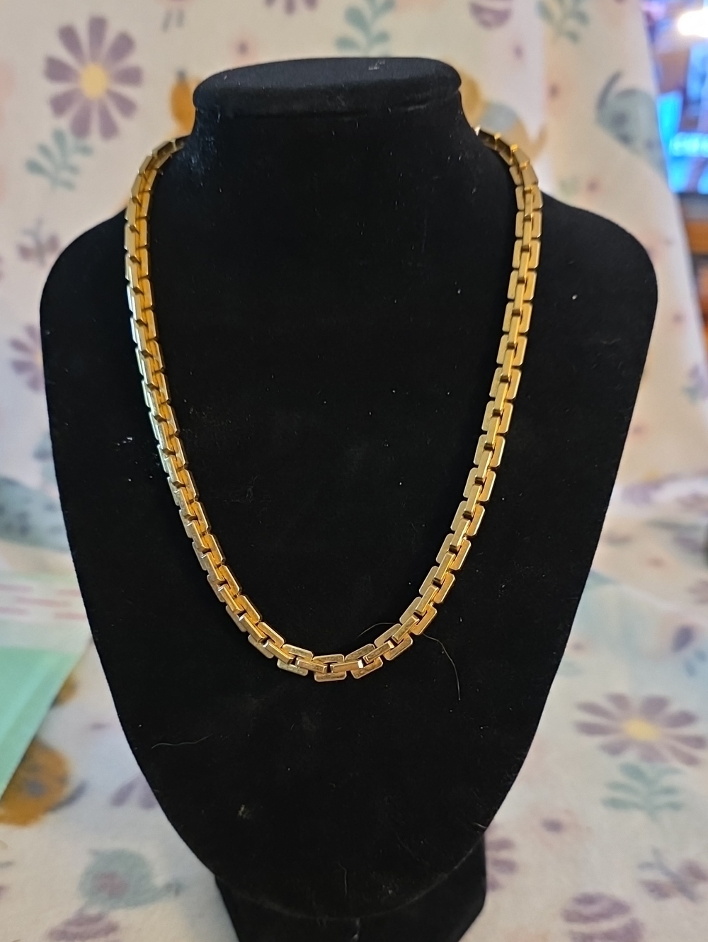 Gold-Tone Box Link Necklace - Elegant Women’s Jewelry